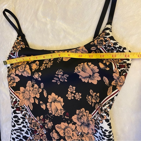 GUESS Body Con Floral & Animal Print scuba like fabric Dress XS - Picture 5 of 14